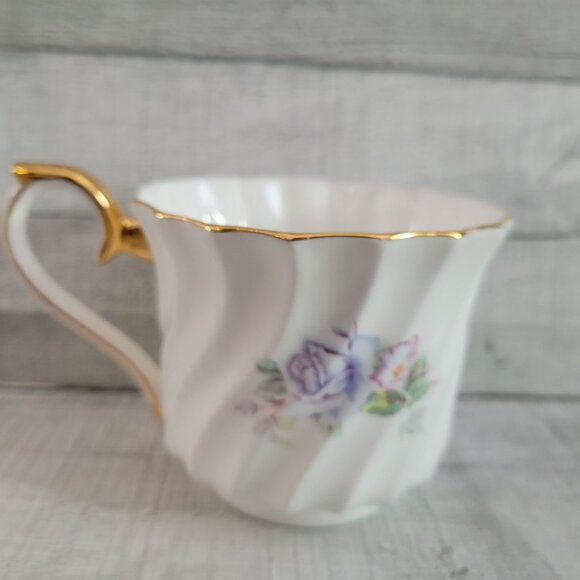 Lefton Lavender Rose Bone China Teacup & Saucer Set - Picture 6 of 7